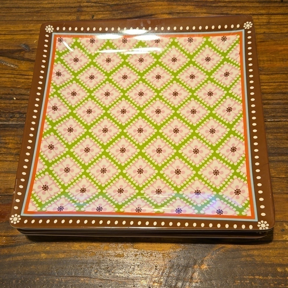 Set of 5 Patterned Hard Plastic Square Plates 10.5 inches